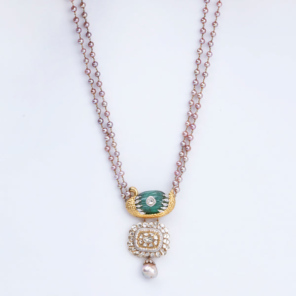 Elegant Pearl Pendant Necklace